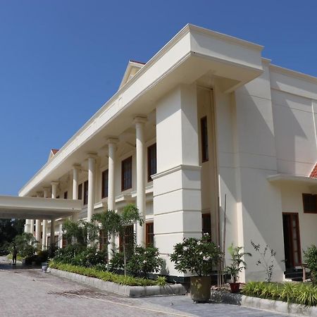 Royale De' Casa Resort Казиранга Экстерьер фото