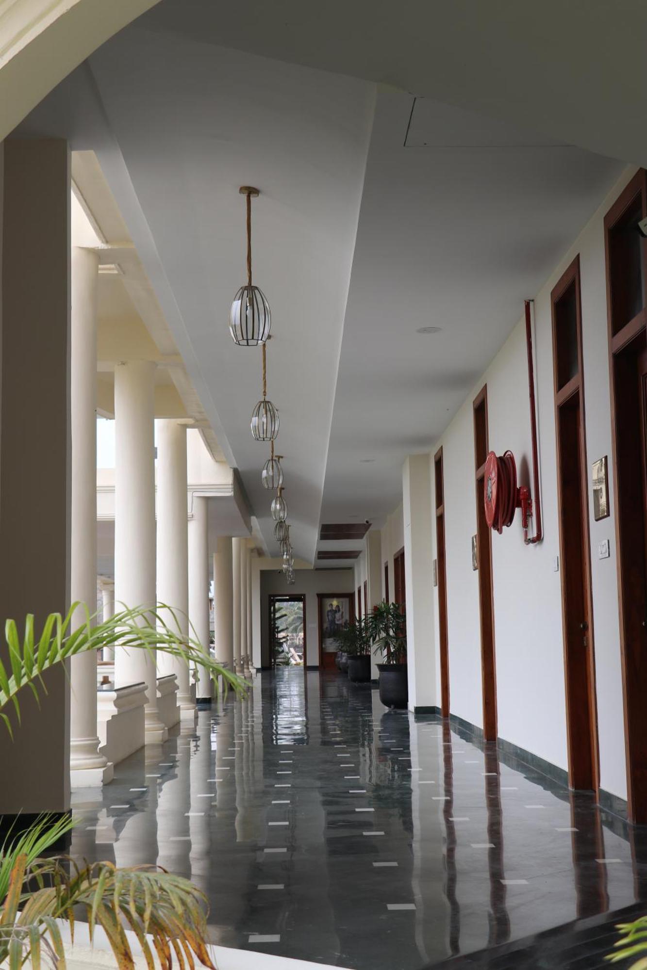 Royale De' Casa Resort Казиранга Экстерьер фото