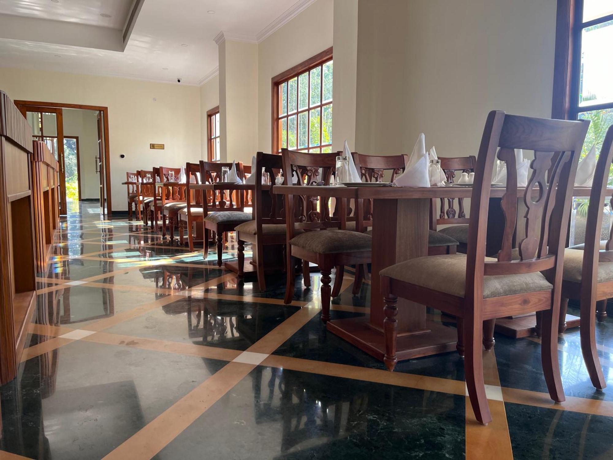 Royale De' Casa Resort Казиранга Экстерьер фото
